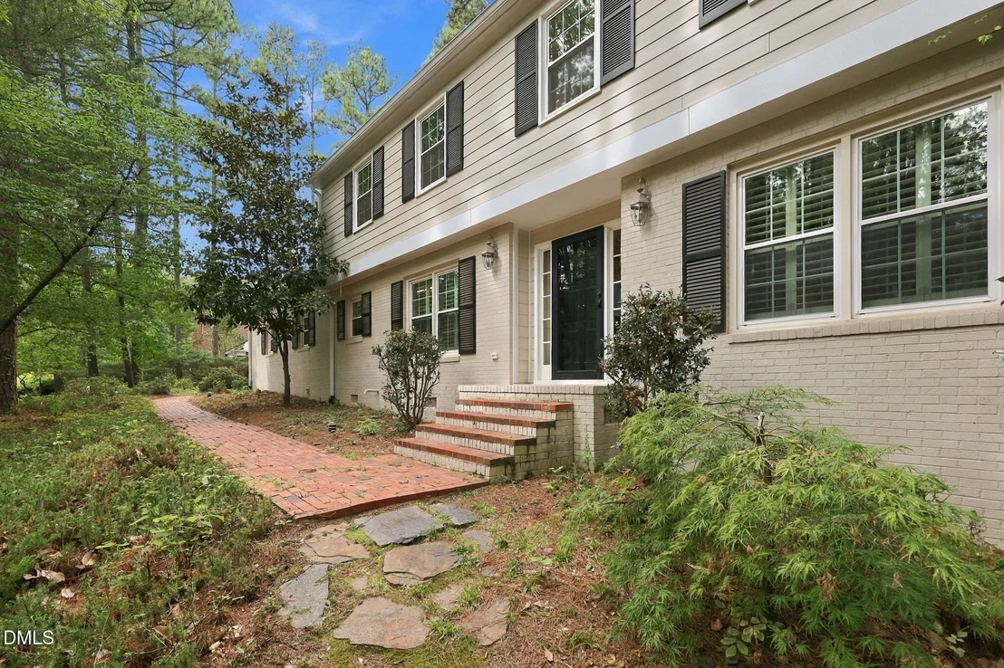 Photo of 3724 Darwin Road
