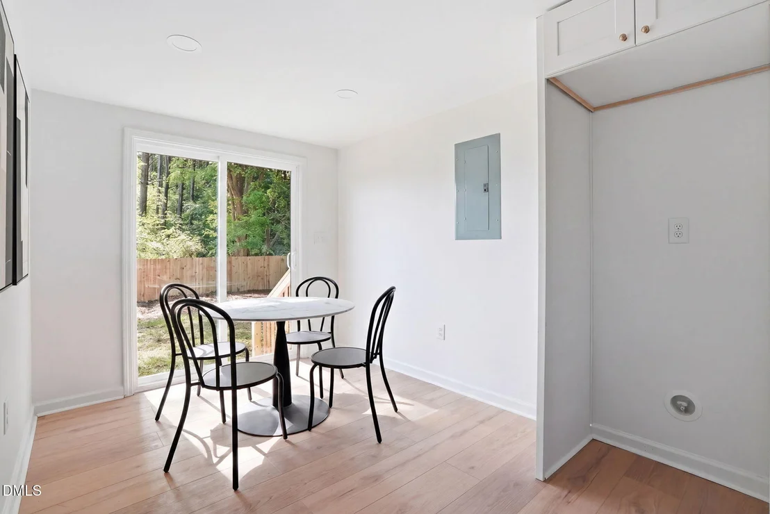 Photo of 1795 Hicks Road