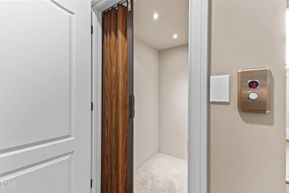 Photo of 6633 Rest Haven Drive