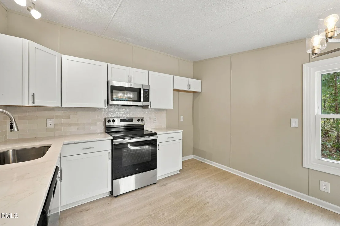 Photo of 582 Ed Thomas Road
