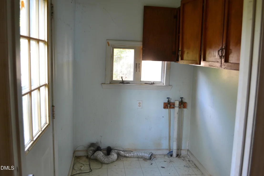 Photo of 703 Everett Street