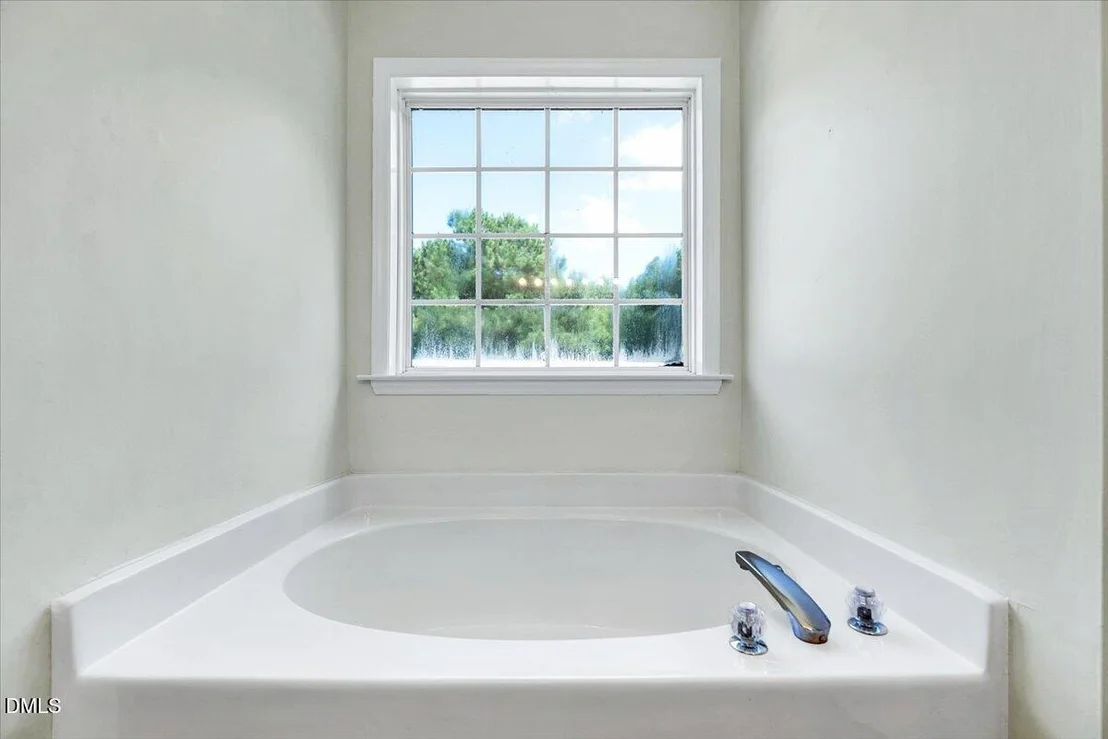 Photo of 128 Edmondson Drive
