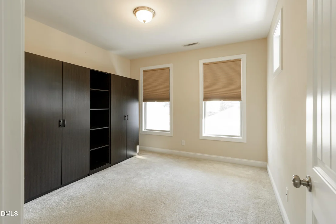 Photo of 820 Lemongrass Lane