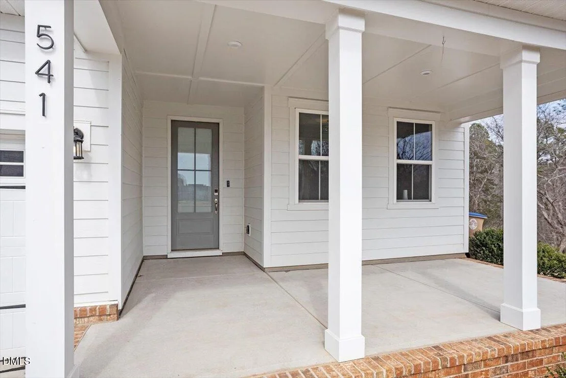 Photo of 541 Roycroft Drive