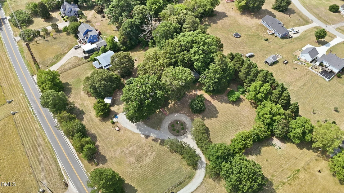 Photo of 462 Darius Pearce Road