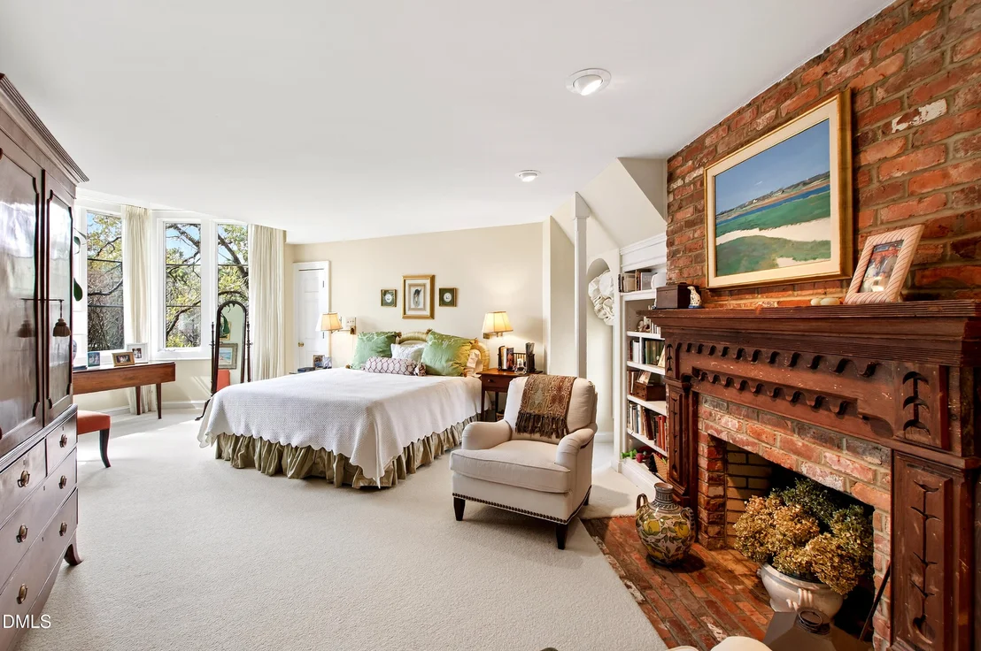 Photo of 223 Hillcrest Circle
