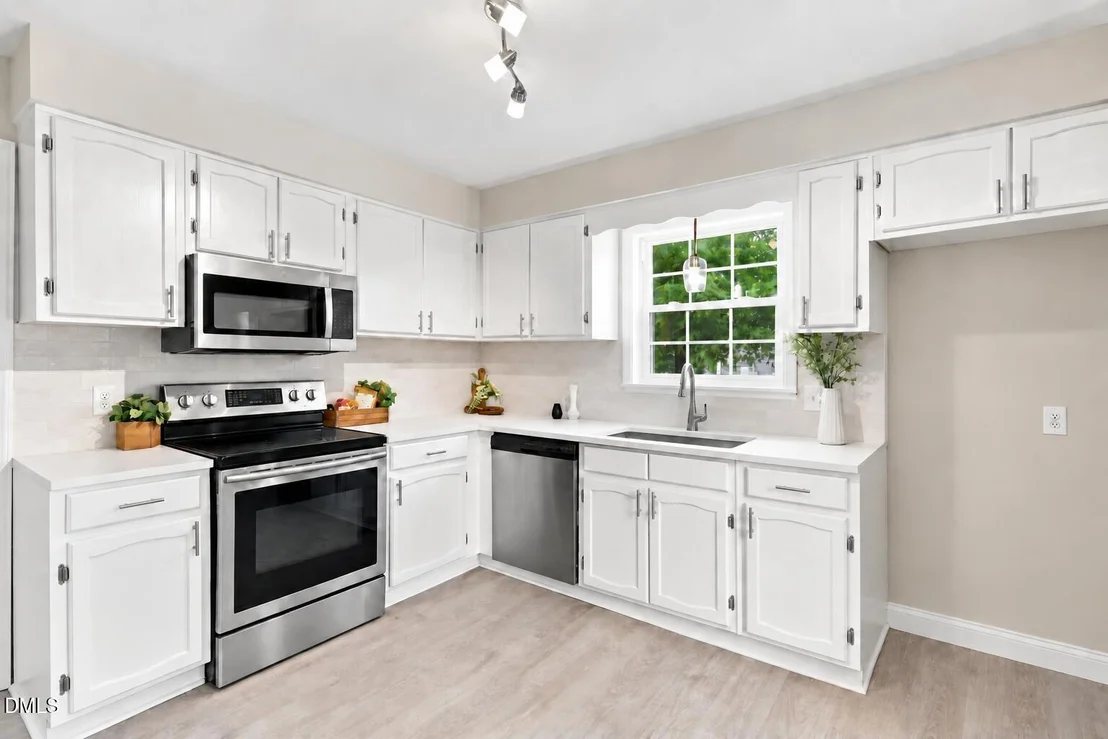 Photo of 305 1st Street