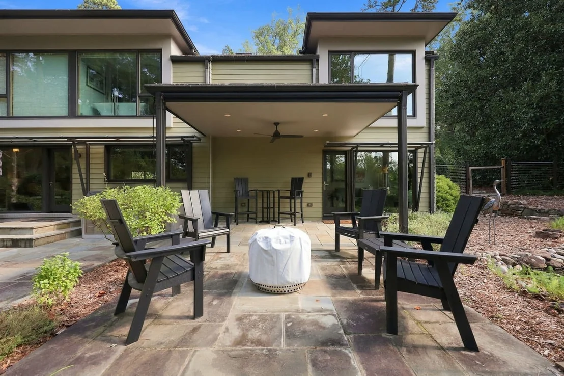 Photo of 3007 Surrey Road