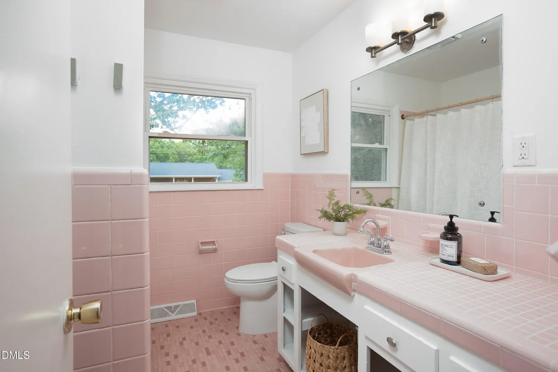 Photo of 135 Argonne Drive