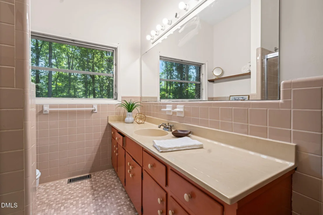 Photo of 1808 Fairley Drive