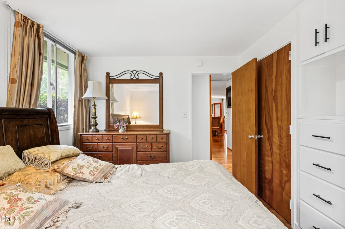 Photo of 425 Brookside Drive
