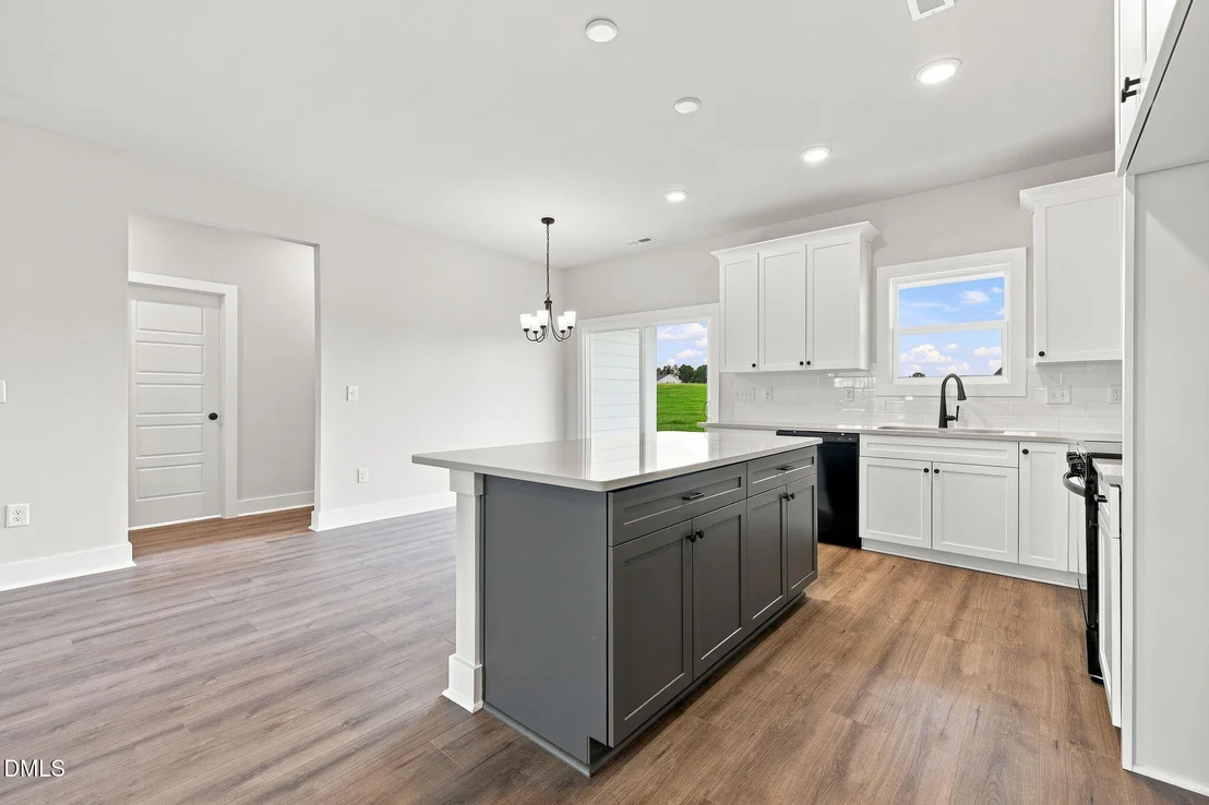 Photo of 151 Grinnell Loop