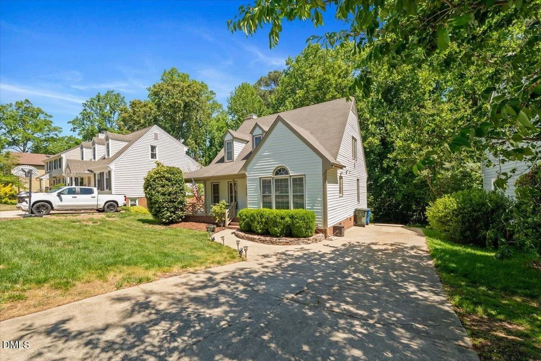 Photo of 1413 Greenside Drive