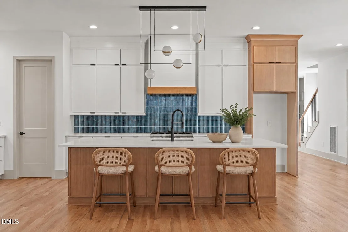 Photo of 1001 Addison Place
