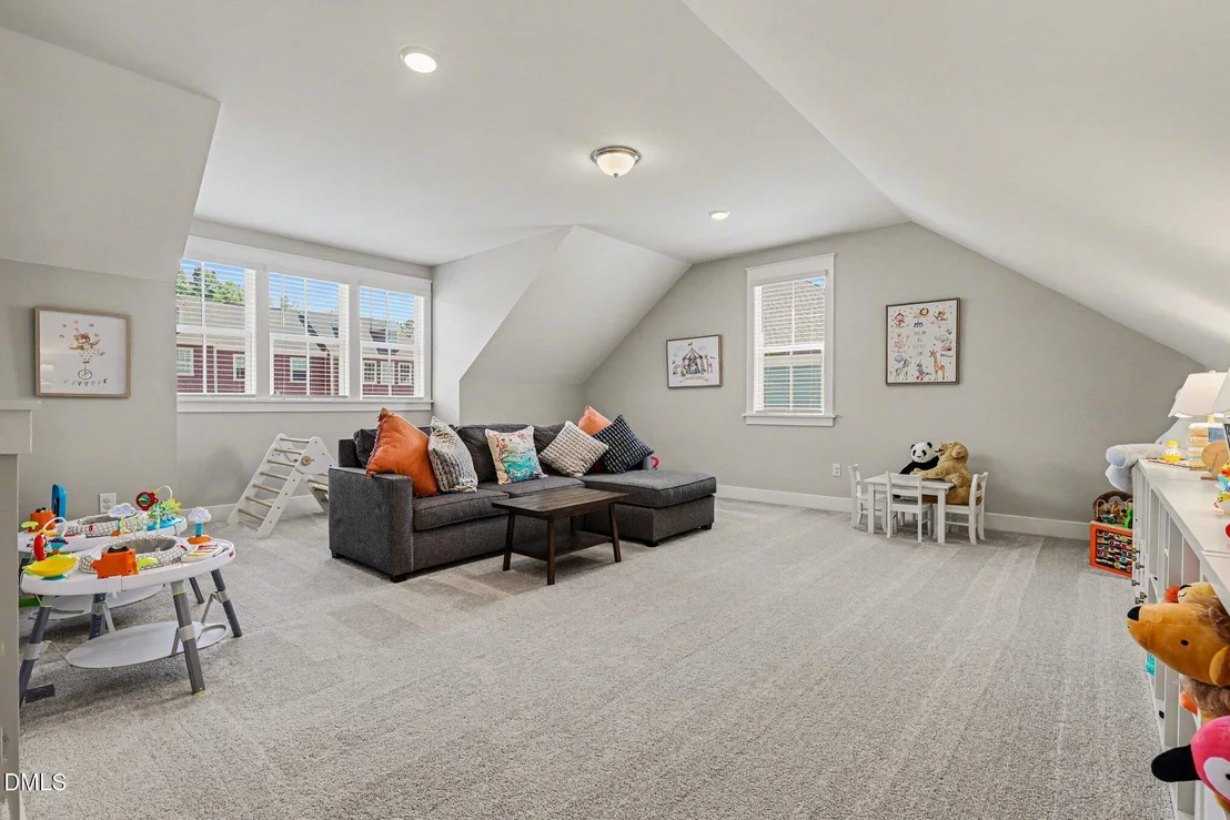 Photo of 501 Whitehall Circle