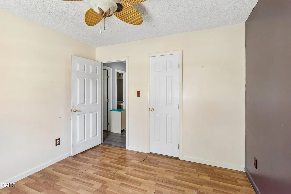 Photo of 6304 Walnut Glen Drive