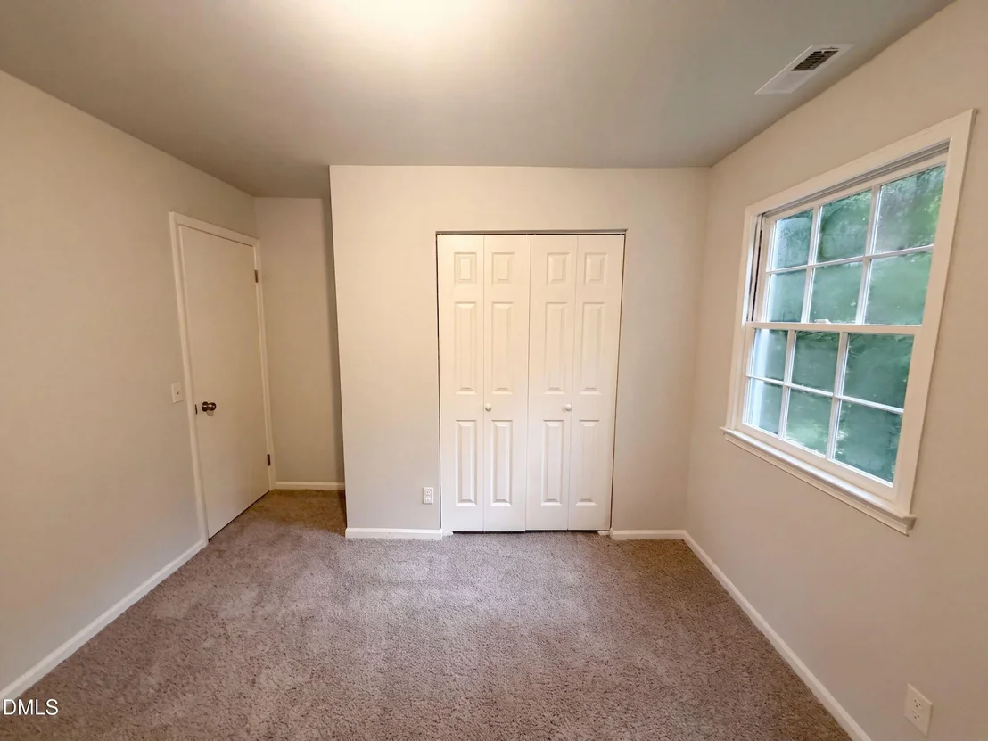 Photo of 1304 Wicklow Drive