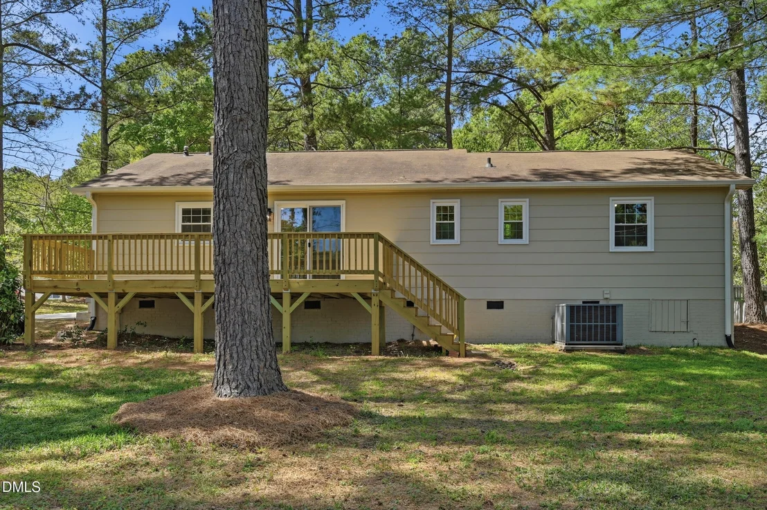 Photo of 5805 Newhall Road