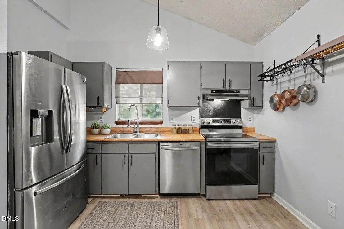 Photo of 4232 Labrador Drive