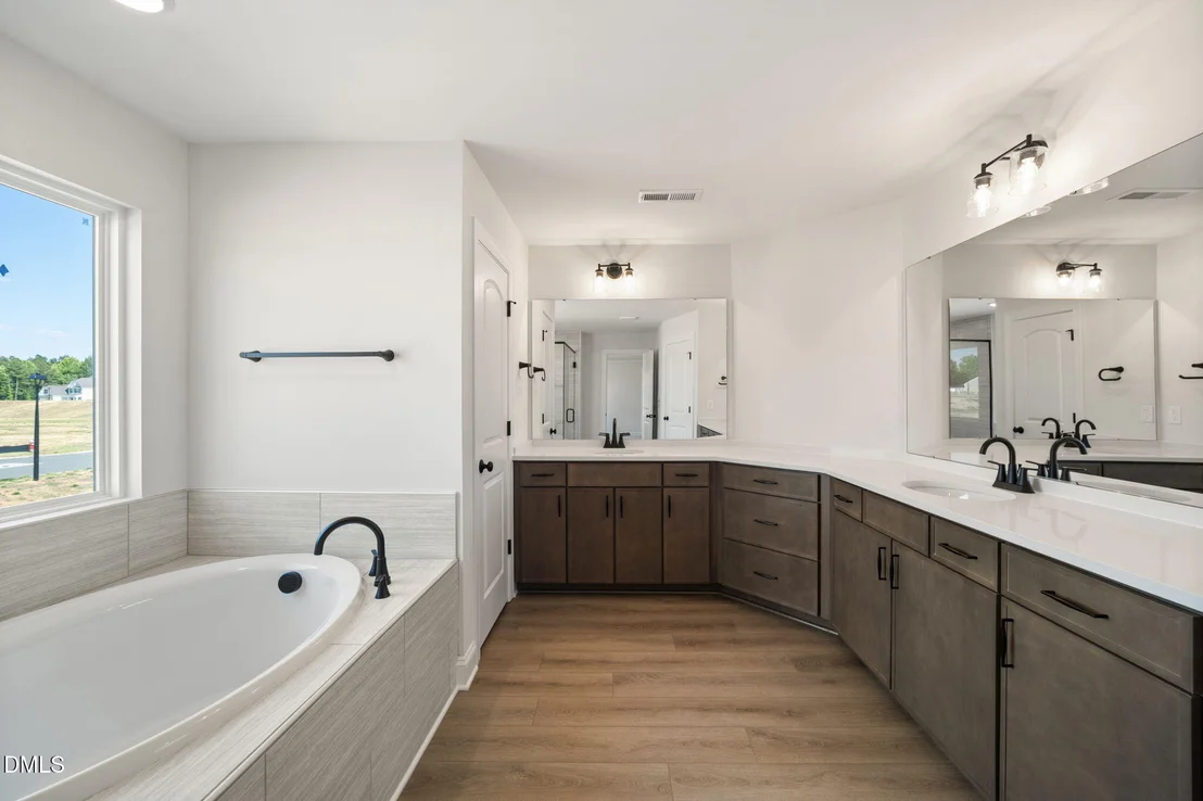 Photo of 2113 Scallans Lane