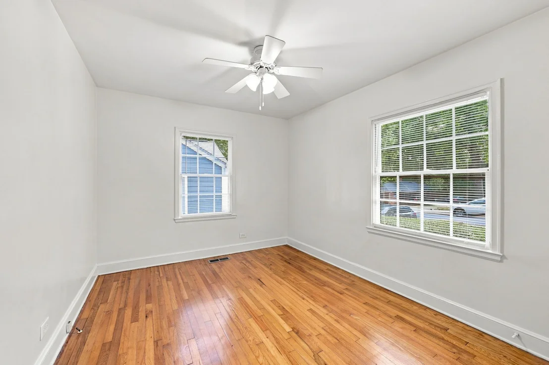 Photo of 812 W Markham Avenue