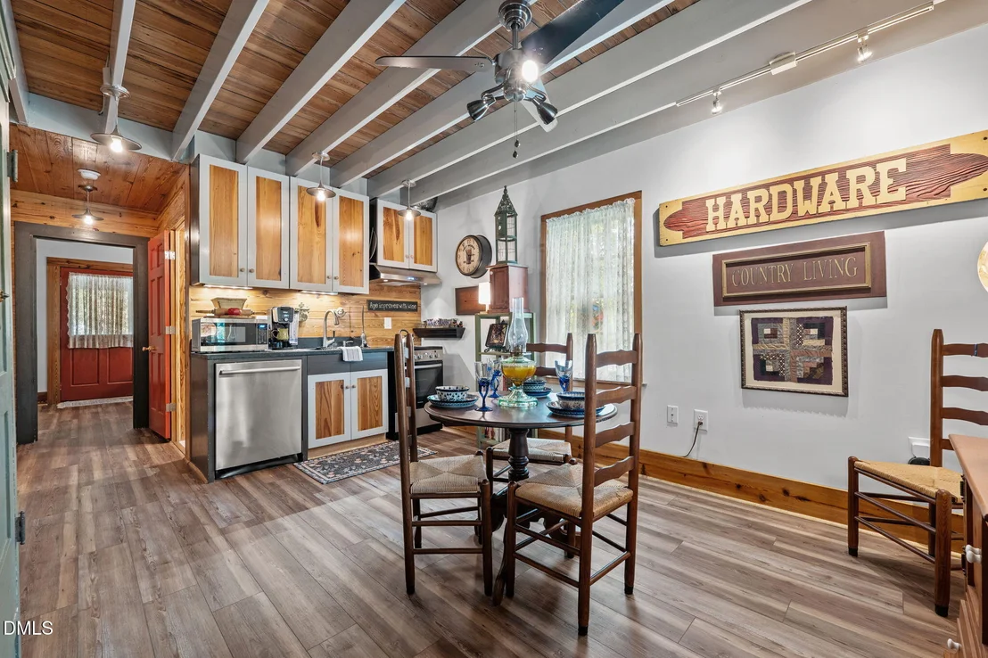 Photo of 2419 Hodges Road