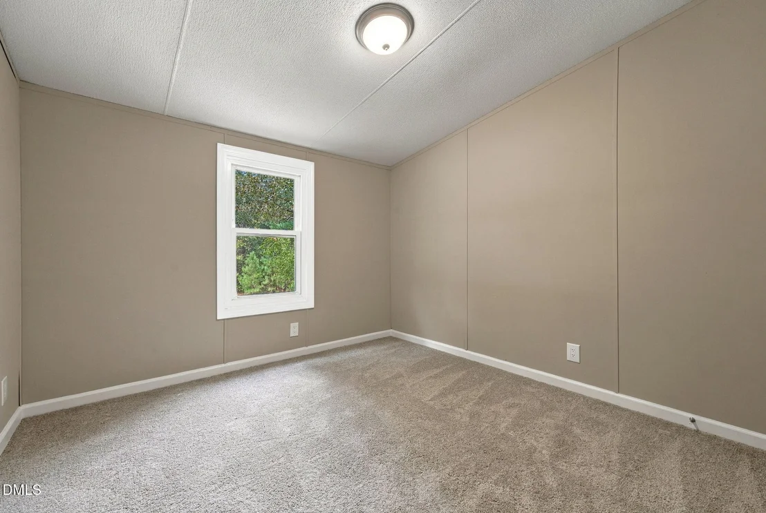 Photo of 582 Ed Thomas Road