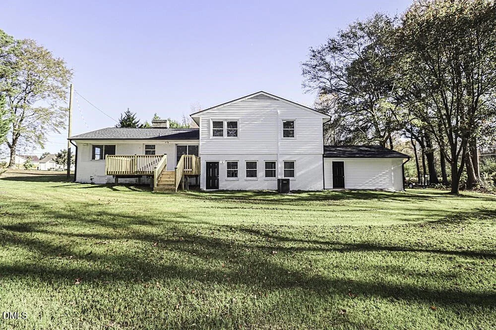 Photo of 805 River Road