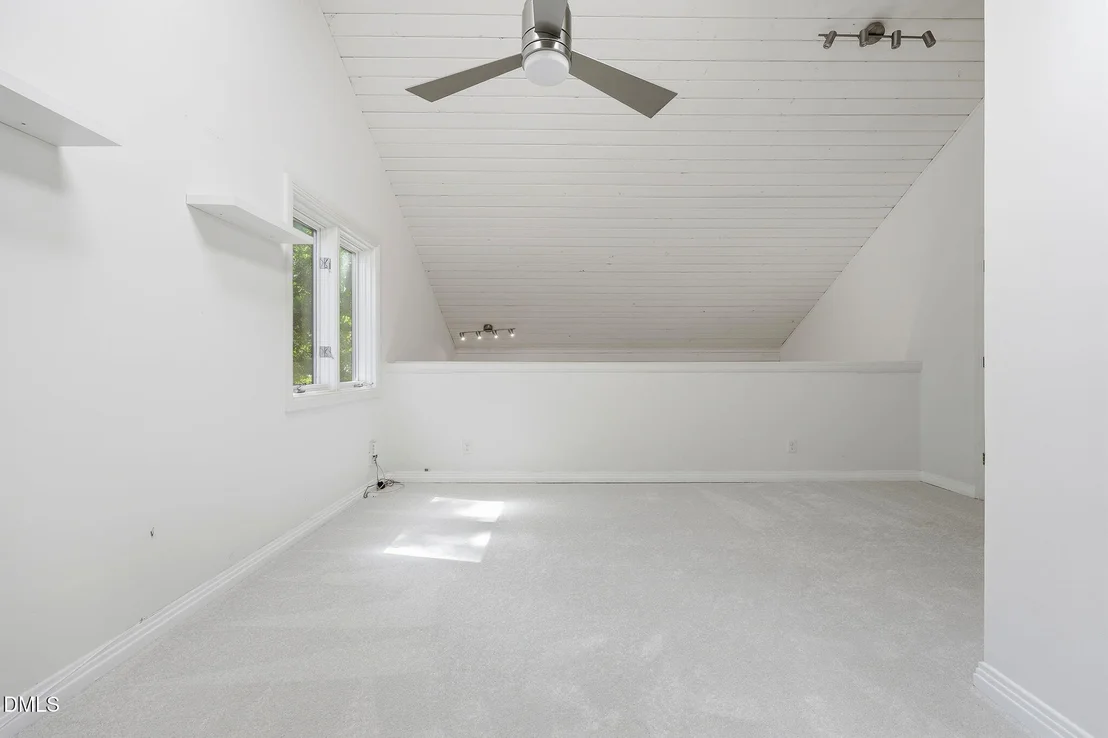 Photo of 910 Tarik Drive