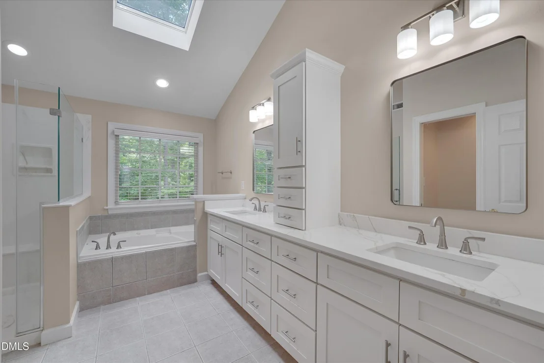 Photo of 504 Manor Rdg Drive