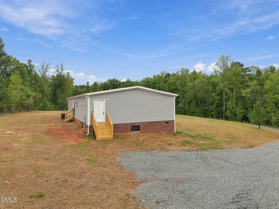 Photo of 8019 Cornwall Road
