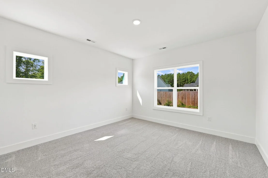 Photo of 30 Loganberry Avenue