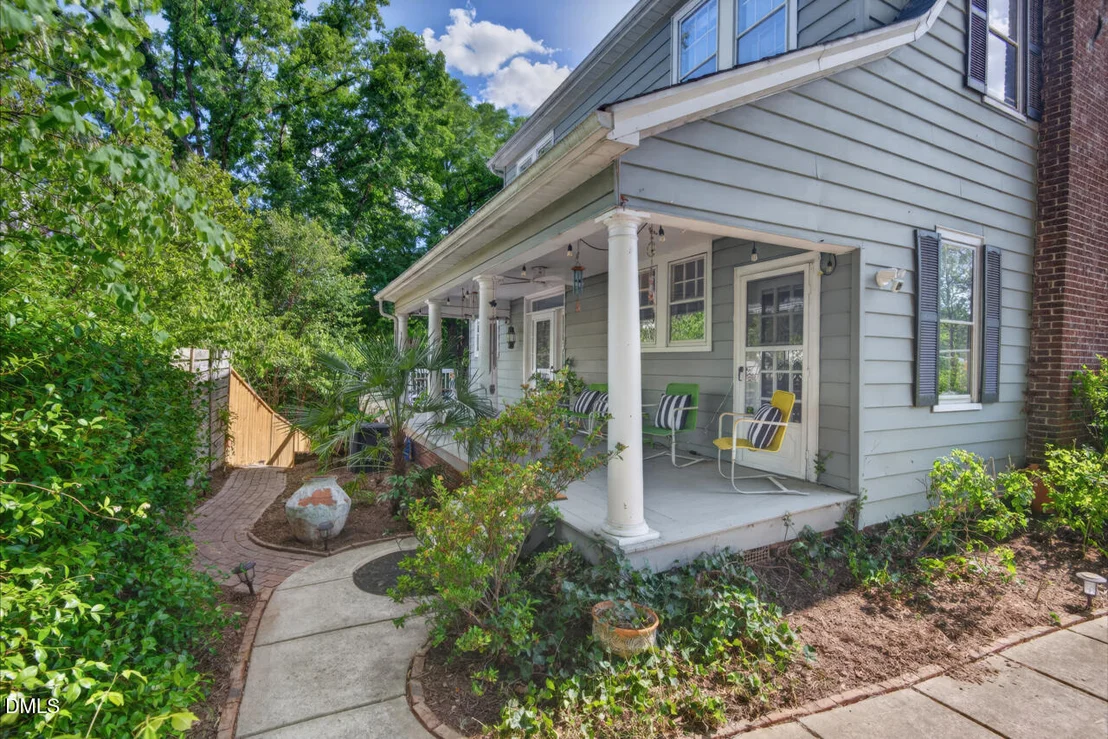 Photo of 321 W Trinity Avenue