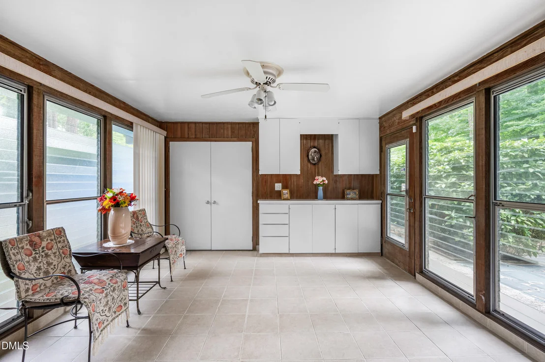 Photo of 425 Brookside Drive