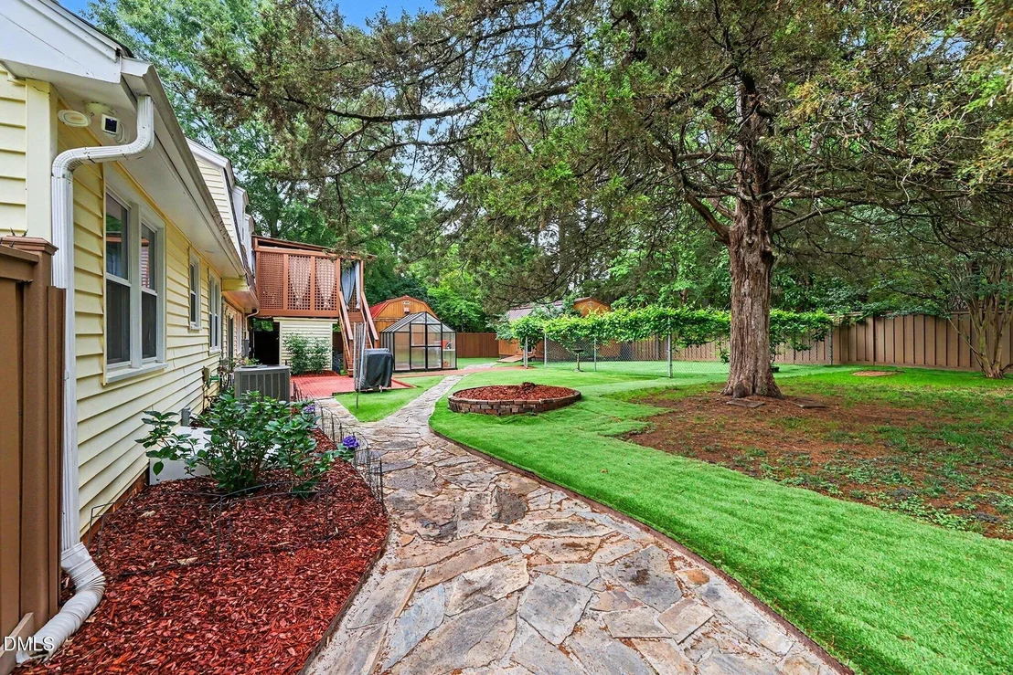 Photo of 5000 Cedarwood Drive