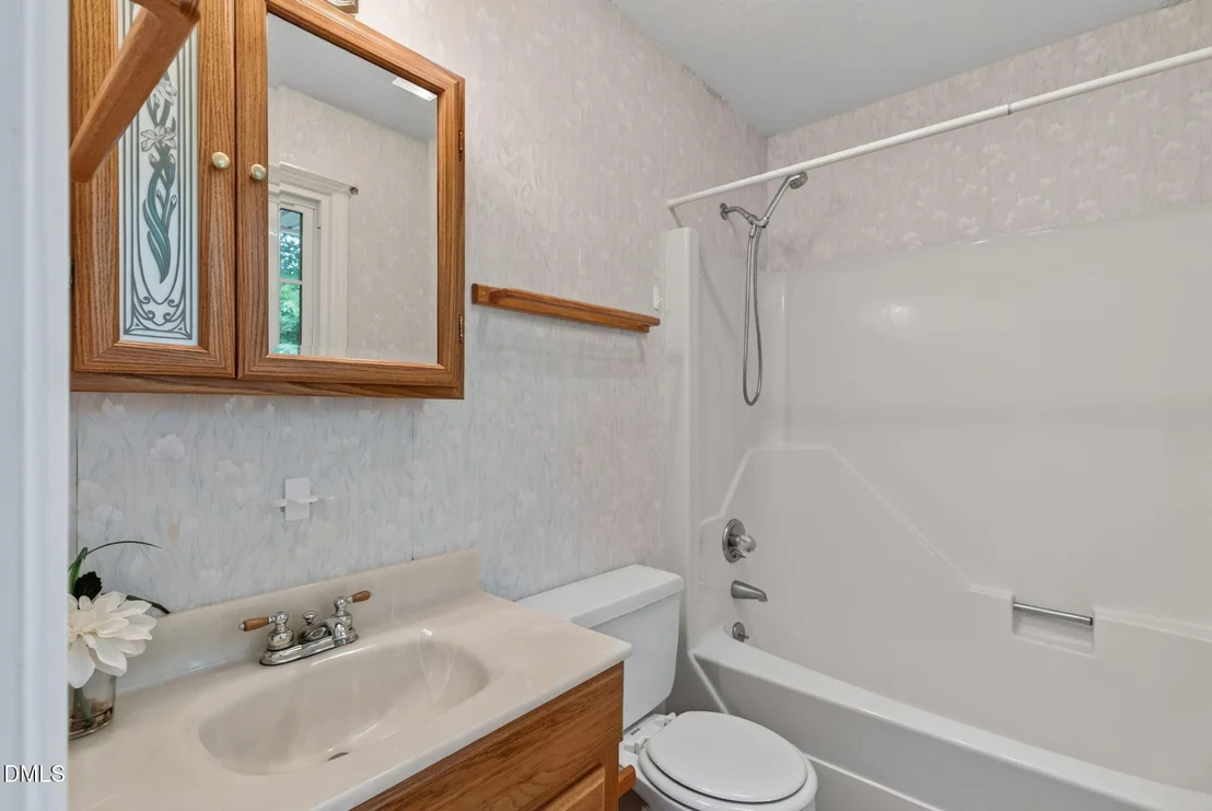 Photo of 63 White Oak Drive