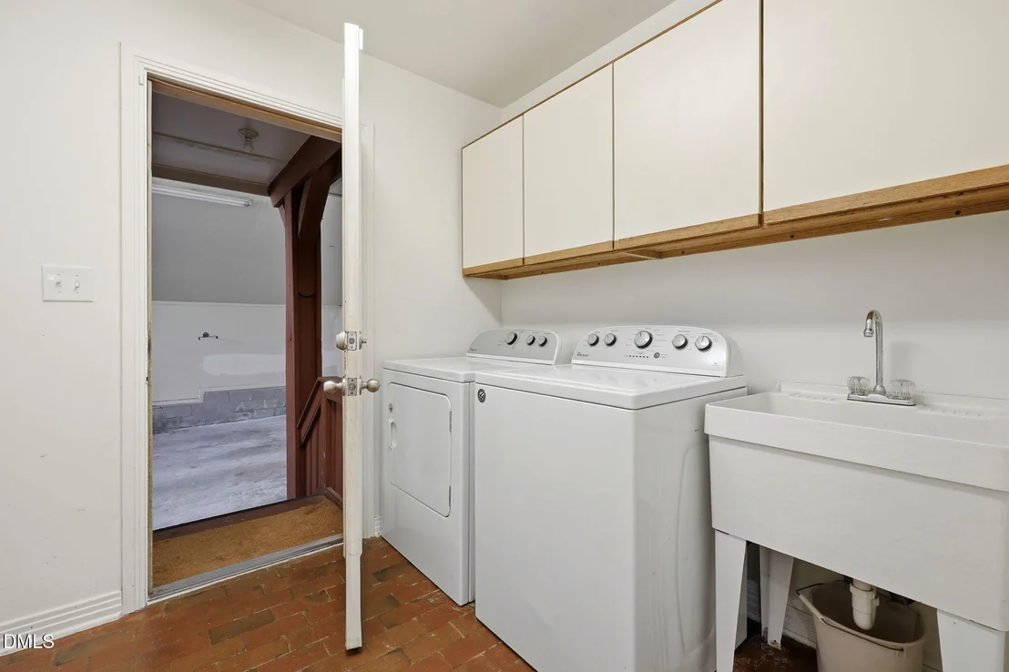 Photo of 910 Tarik Drive