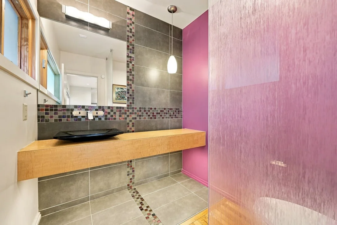 Photo of 3007 Surrey Road