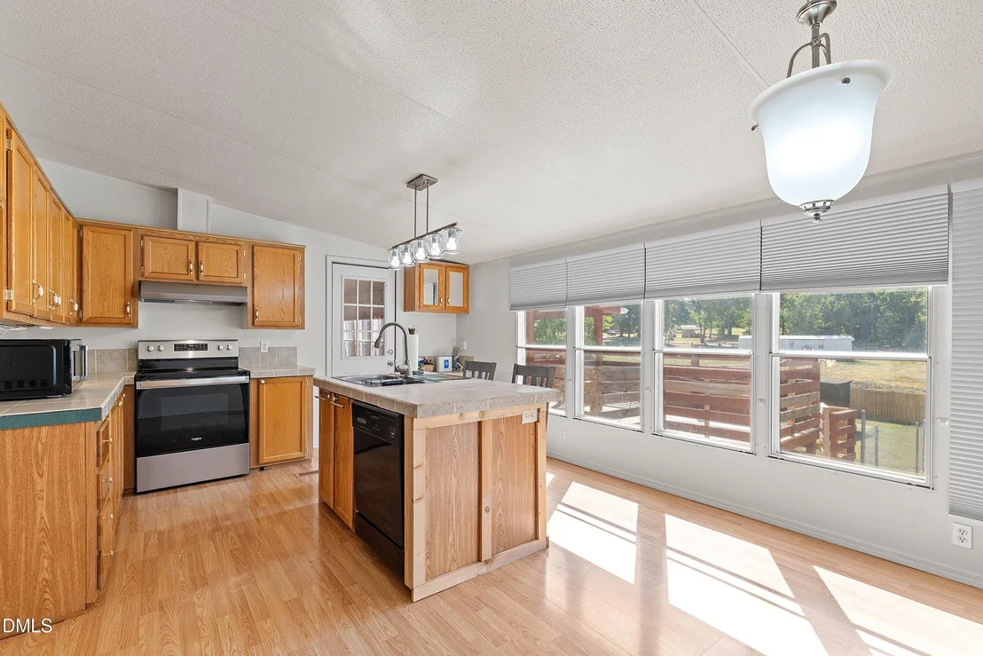 Photo of 3040 Medlin Road