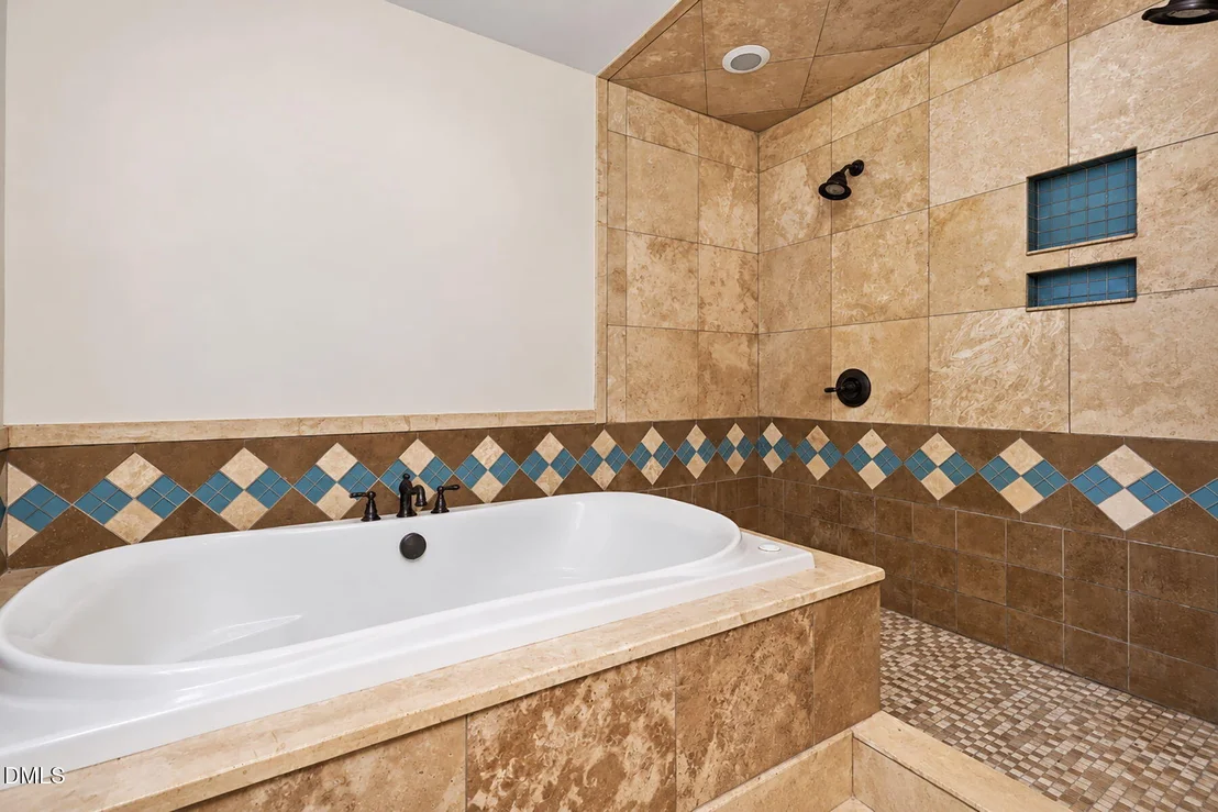 Photo of 415 River Bluff Drive N