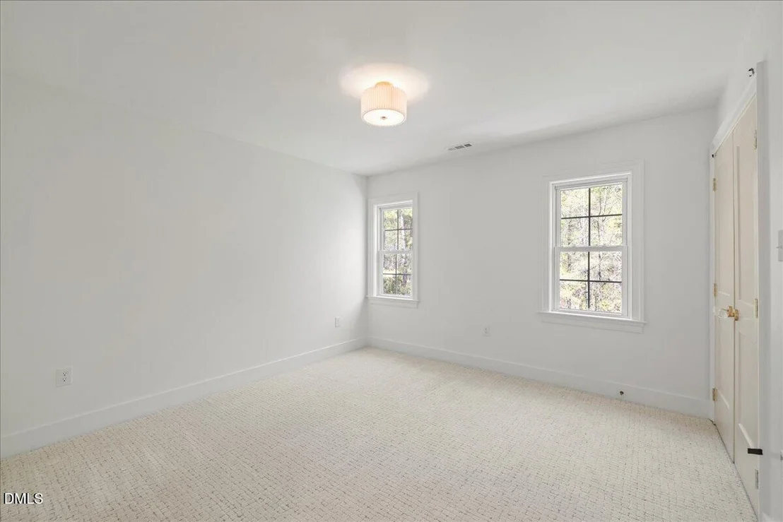 Photo of 419 Eagle Point Road