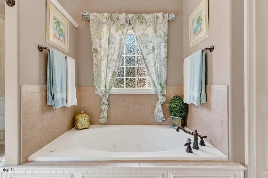 Photo of 296 Shoreline Drive