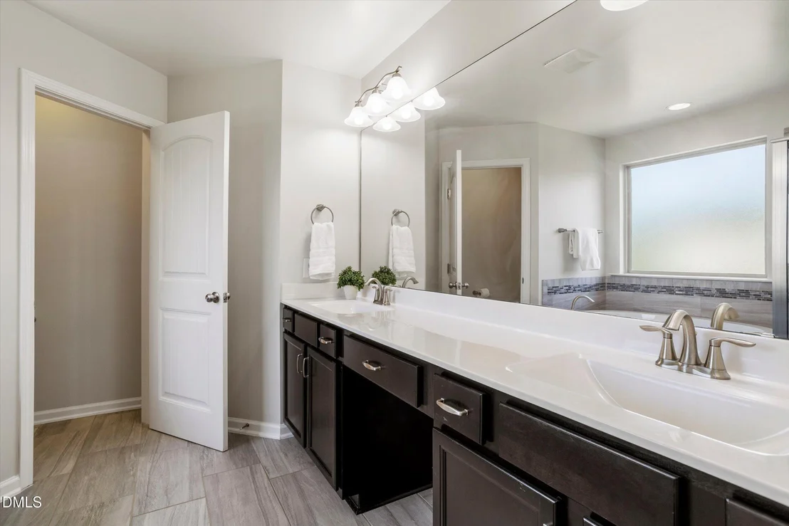 Photo of 1033 Laredo Lane