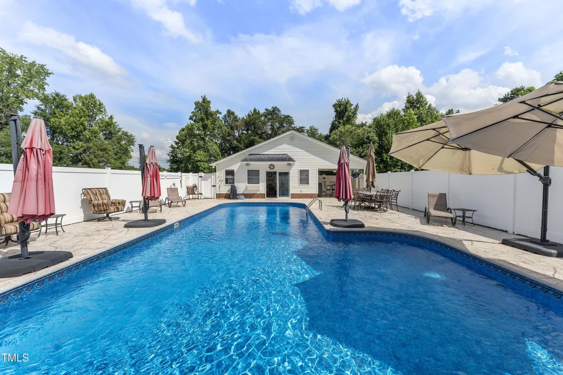 Photo of 5635 Baptist Assembly Road