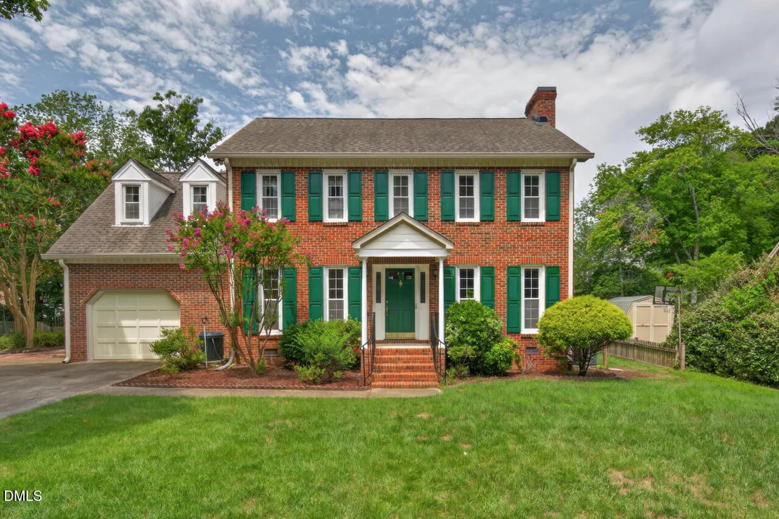Photo of 6125 Iris Drive