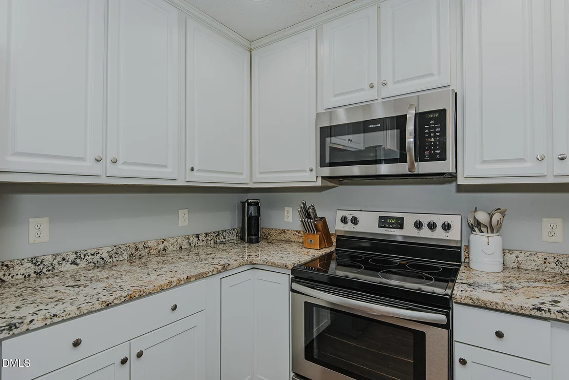 Photo of 611 Pebble Drive