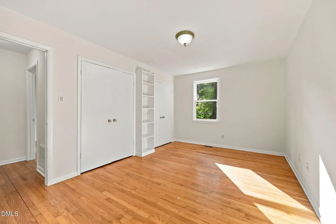 Photo of 404 Longleaf Drive