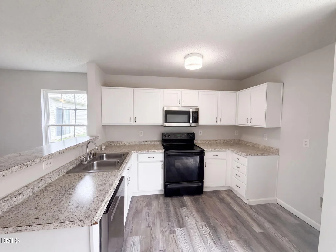 Photo of 5809 Weddington Road