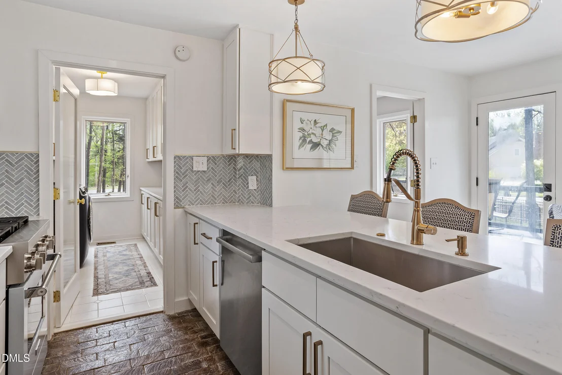 Photo of 996 Cleland Drive