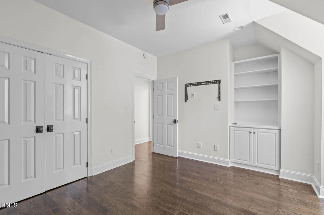 Photo of 206 Johnstone Court